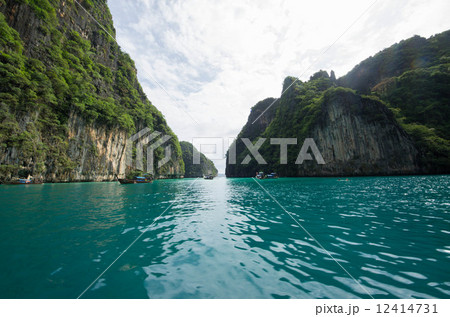 ピピ島クルージング 12414731