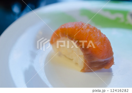 salmon sushi 12416282