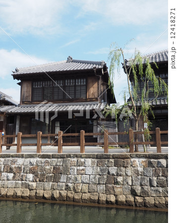 昔の街並み 12418271