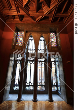 グエル邸内部 12418655