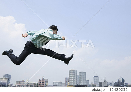 ビジネスマン 12420232