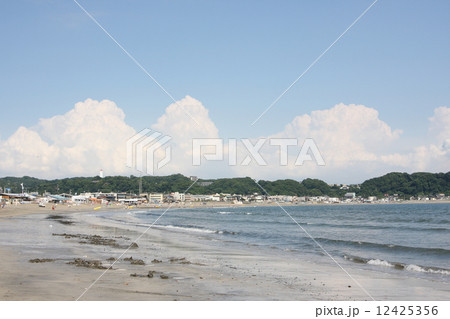 由比ヶ浜にて 由比ヶ浜にて 12425356