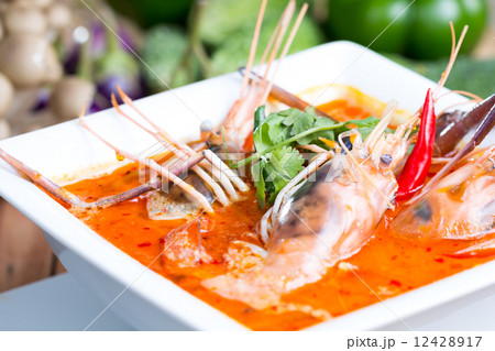 tom yum soup 12428917