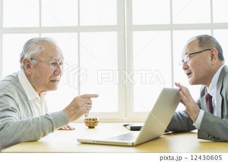 シニア親子・老老介護・整体 シニア親子・老老介護・整体 12430605