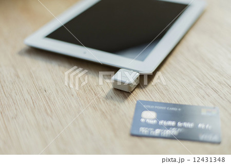 浴衣・カフェ店員 12431348