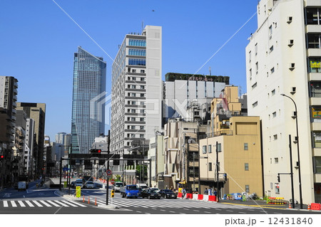 10月都市の風景・街並み519虎ノ門ヒルズとマッカーサー道路 12431840