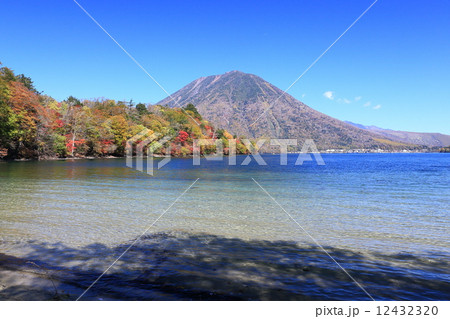 中禅寺湖秋景 中禅寺湖秋景 12432320