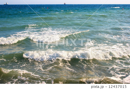 Seascape 12437015