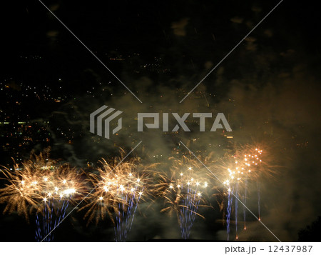 熱海海上花火大会 12437987