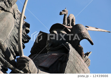 源満仲の銅像 源満仲の銅像 12439666
