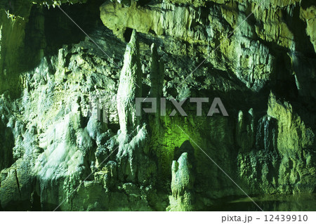 鍾乳洞 岡山 満奇洞 鍾乳洞 岡山 満奇洞 12439910
