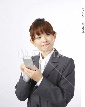 スマートフォン　女性 12442138