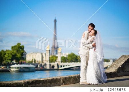 Beautiful just married couple in Paris 12443678