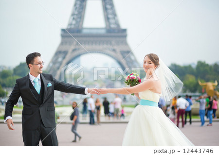 Happy just married couple in Paris 12443746