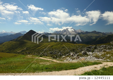 Mountains Mountains 12445111