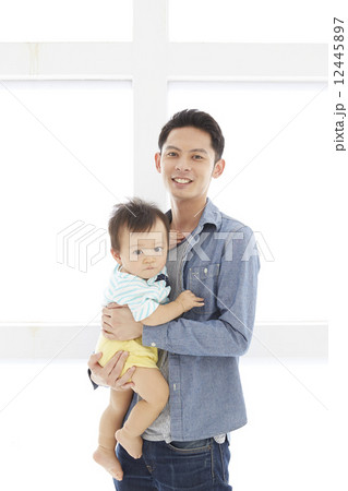 親子　父 12445897
