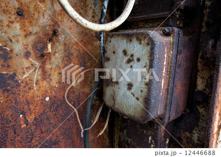 Rusty box 12446688