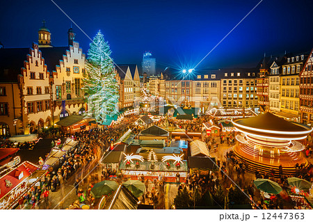Christmas market in Frankfurt Christmas market in Frankfurt 12447363