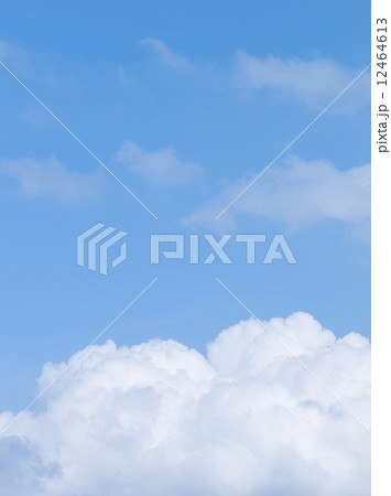 夏の雲 12464613
