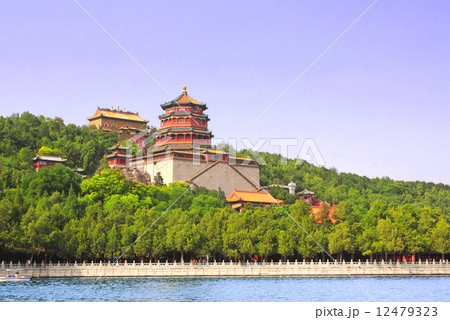 Summer Palace in Beijing, China 12479323