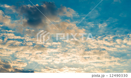 空の雲 12490330