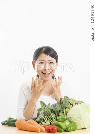 野菜と女性 野菜と女性 12491240