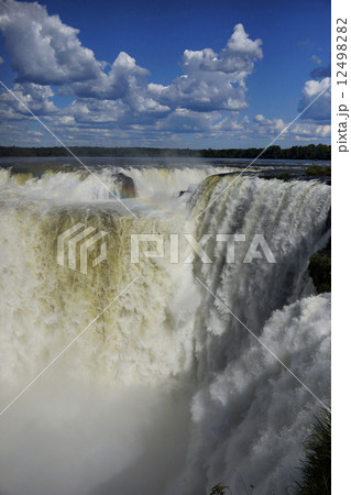 イグアスの滝 12498282