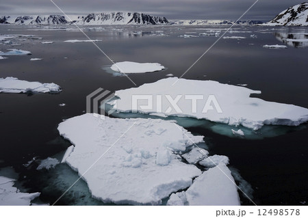 北極の風景 北極の風景 12498578