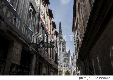 ルーアンのサン・マクルー教会 12499082