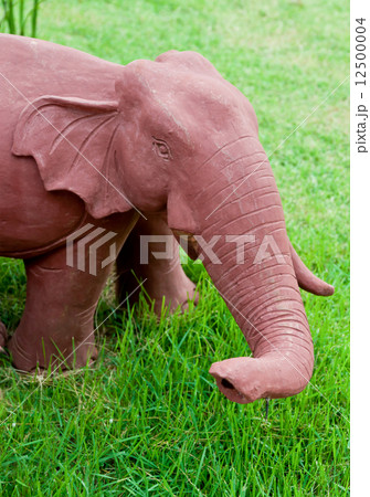 elephant clay dolls in the garden , 12500004