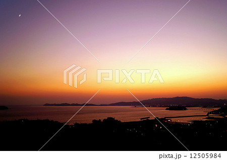 三河湾のマジックアワー 12505984