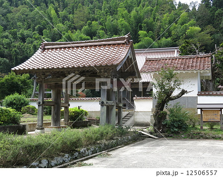 石見銀山の西本寺 12506557