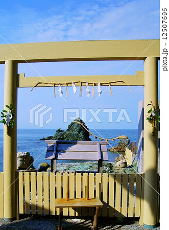 夫婦岩　三重県　The Wedded Rocks in Mie Prf. 12507696