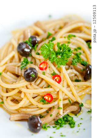Italian pasta and mushroom sauce Italian pasta and mushroom sauce 12509113