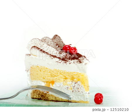 whipped cream and ribes dessert cake slice whipped cream and ribes dessert cake slice 12510210