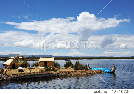 ペルー プーノ ウロス島 ペルー プーノ ウロス島 12510780