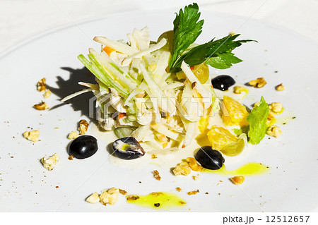 cold appetizer - Waldorf salad 12512657