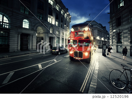 old bus on street of London 12520196