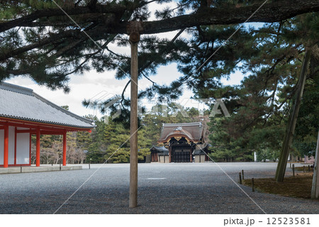 京都御所　建春門 12523581