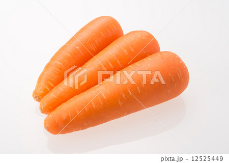 にんじん3本 12525449