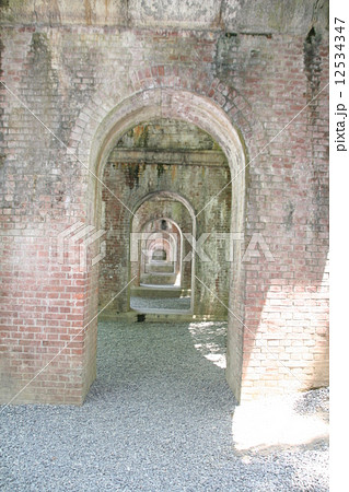 京都南禅寺・水路閣の土台 京都南禅寺・水路閣の土台 12534347