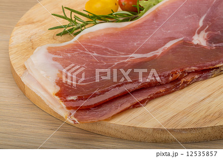 Prosciutto 12535857