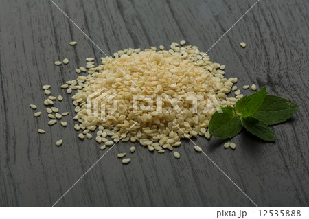Sesame seeds 12535888