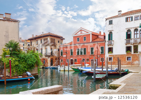Canal in Venice, Italy Canal in Venice, Italy 12536120