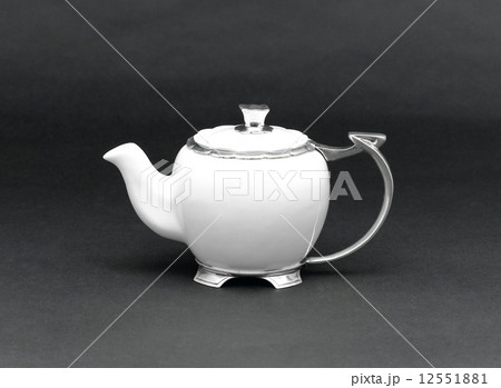 porcelain teapot porcelain teapot 12551881