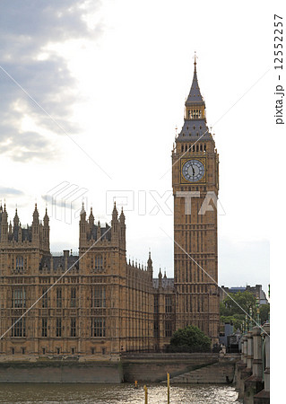 ロンドンのビッグベン ロンドンのビッグベン 12552257