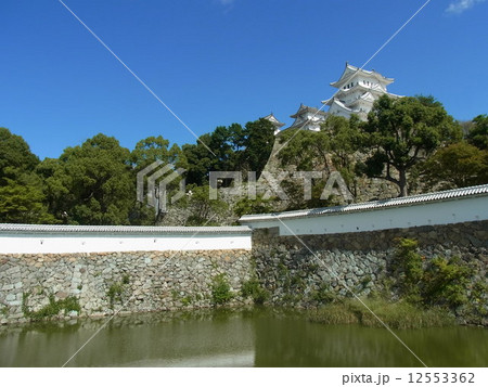 平成の大修理が終わった国宝姫路城  平成の大修理が終わった国宝姫路城  12553362