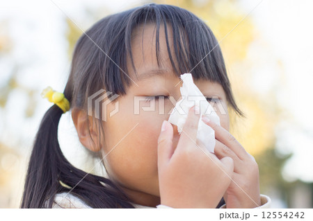 5才　女の子　ティッシュ 12554242