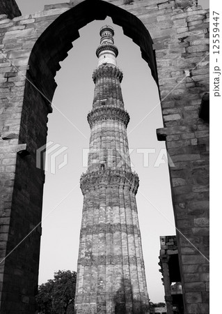 qutub minar from gate qutub minar from gate 12559447