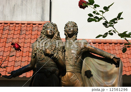 ベルサイユのばらの銅像 ベルサイユのばらの銅像 12561296